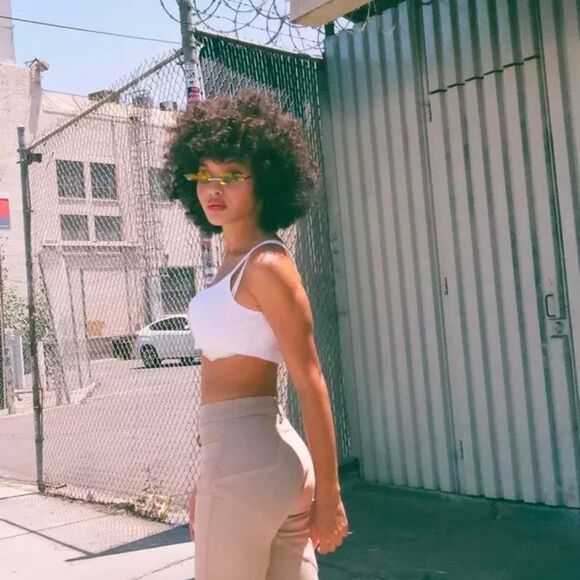 Revice Venus Flare Jean - Picture 2 of 7